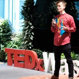 Screenshot_2019-02-23-14-58-00-544_com.google.android.apps.photos